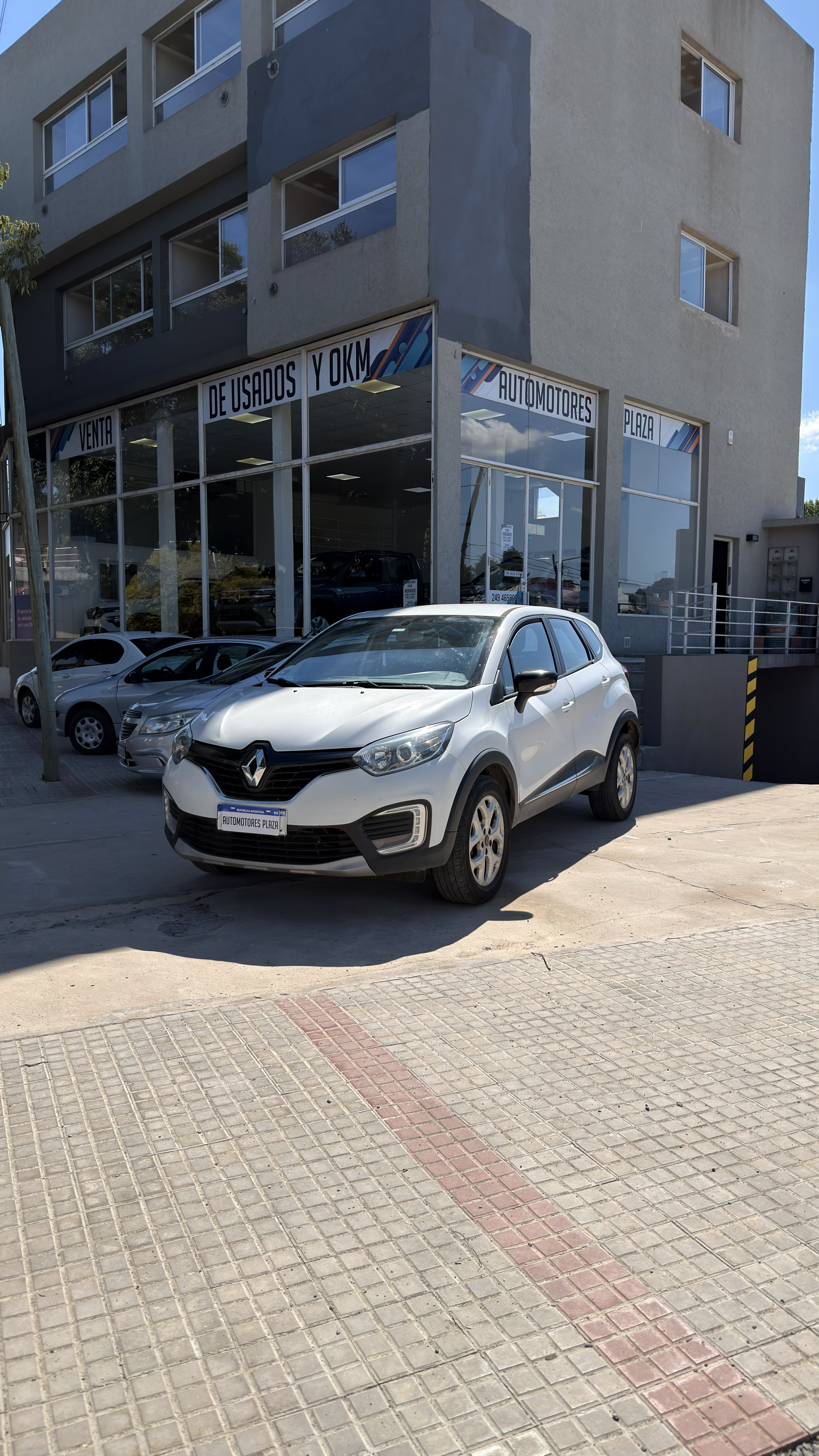Miniatura 2 de RENAULT CAPTUR ZEN 2018