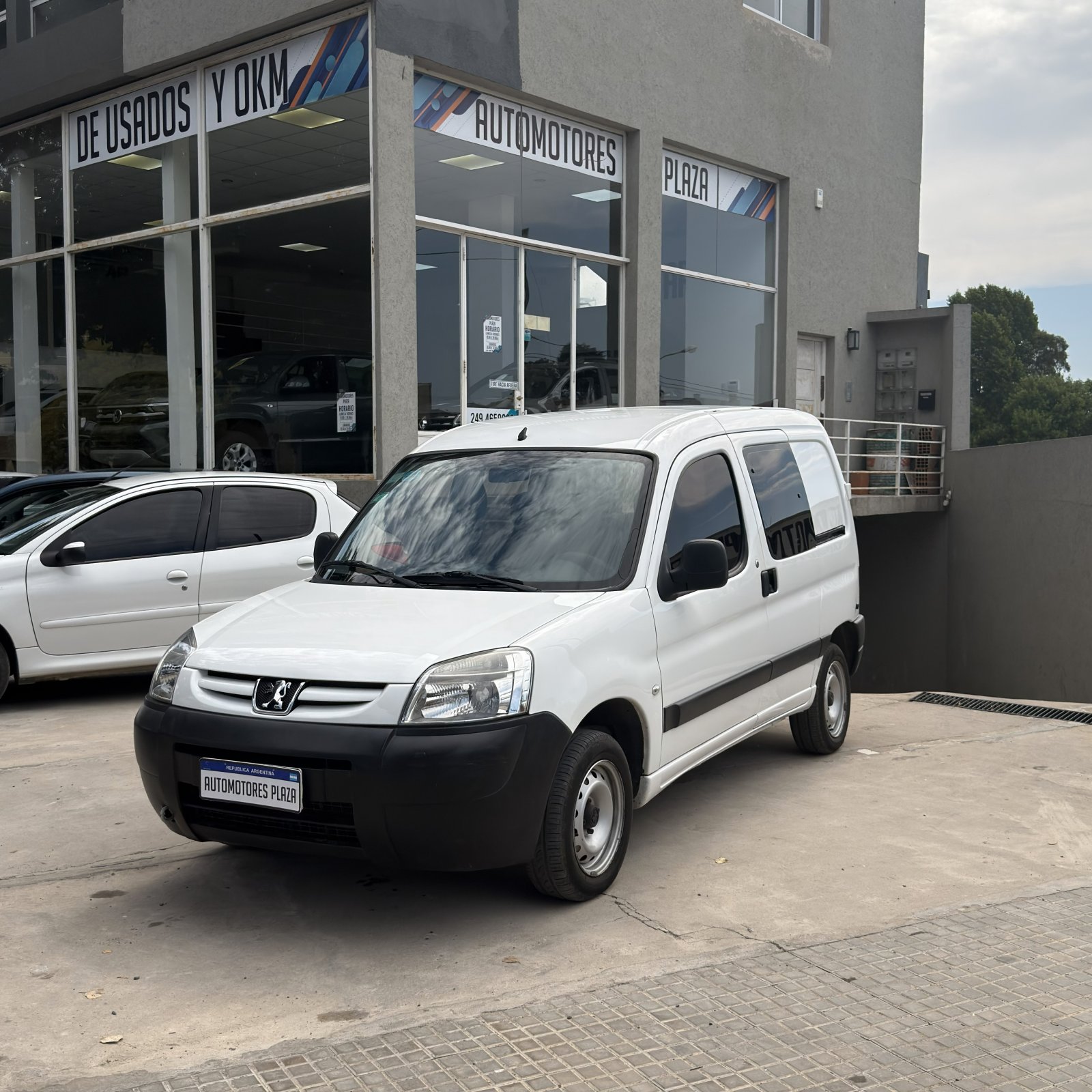 Miniatura 2 de PEUGEOT PARTNER COMFORT 5AS 2017