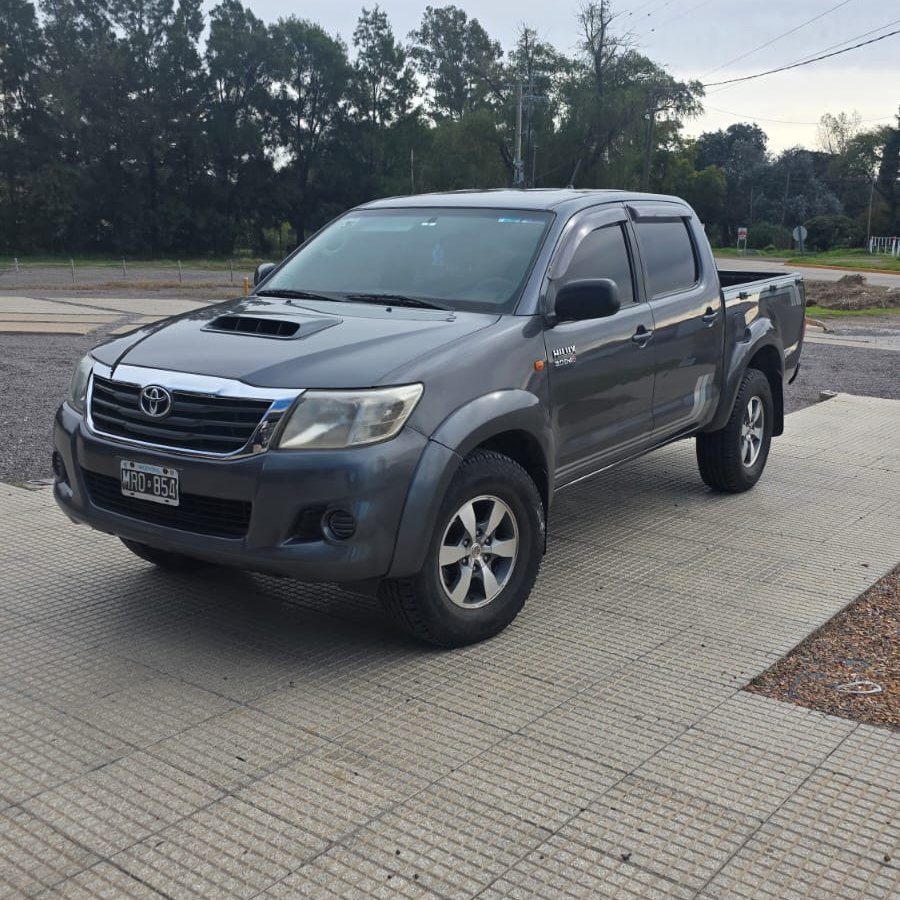 Miniatura 2 de TOYOTA HILUX SR 4X2 C/AB 3.0 TDI 2013