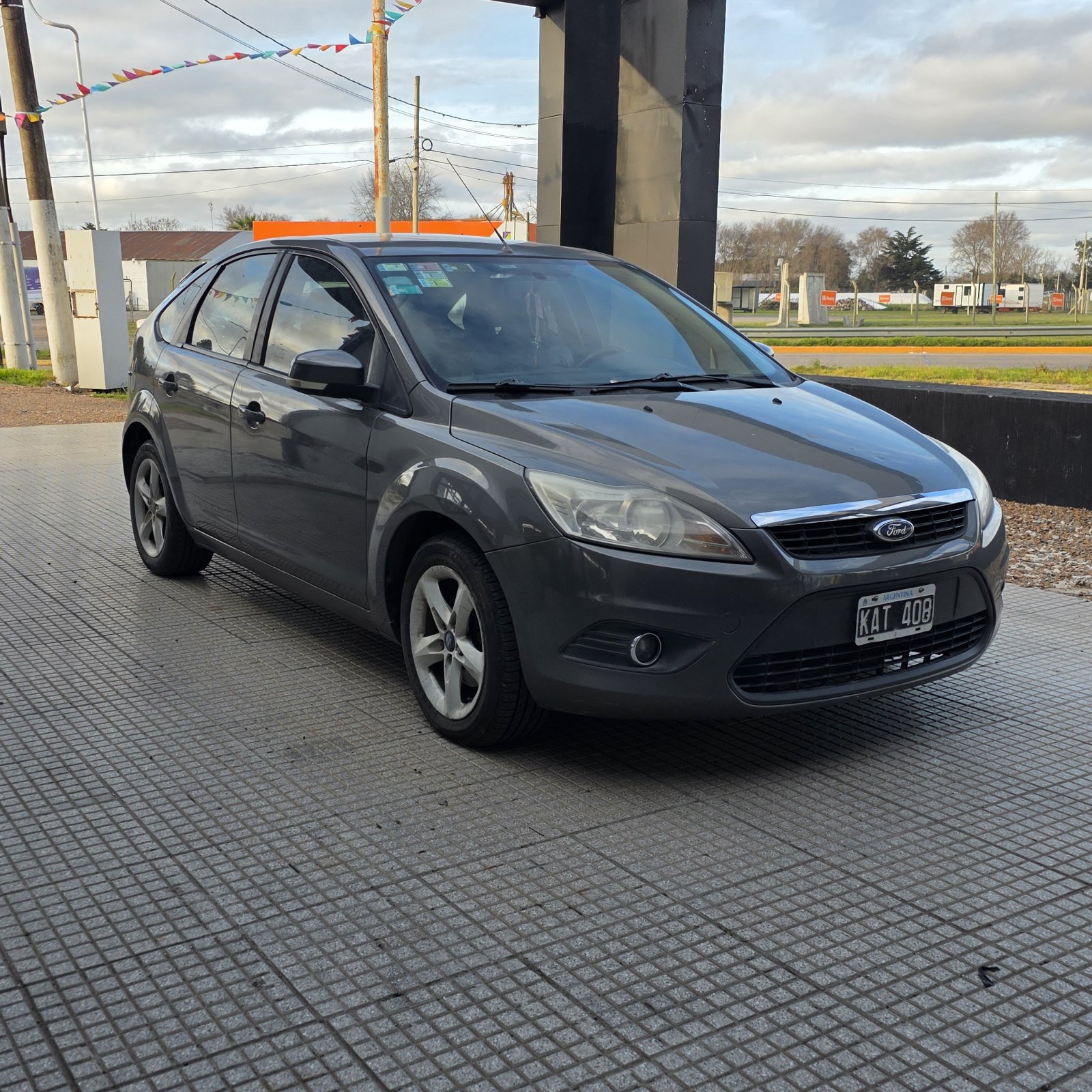 Miniatura 2 de FORD FOCUS TREND 2.0L NAFTA 2011