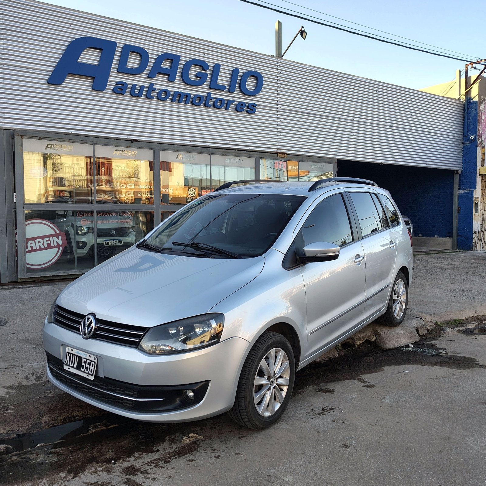 Miniatura 1 de VOLKSWAGEN SURAN HIGHLINE 2012