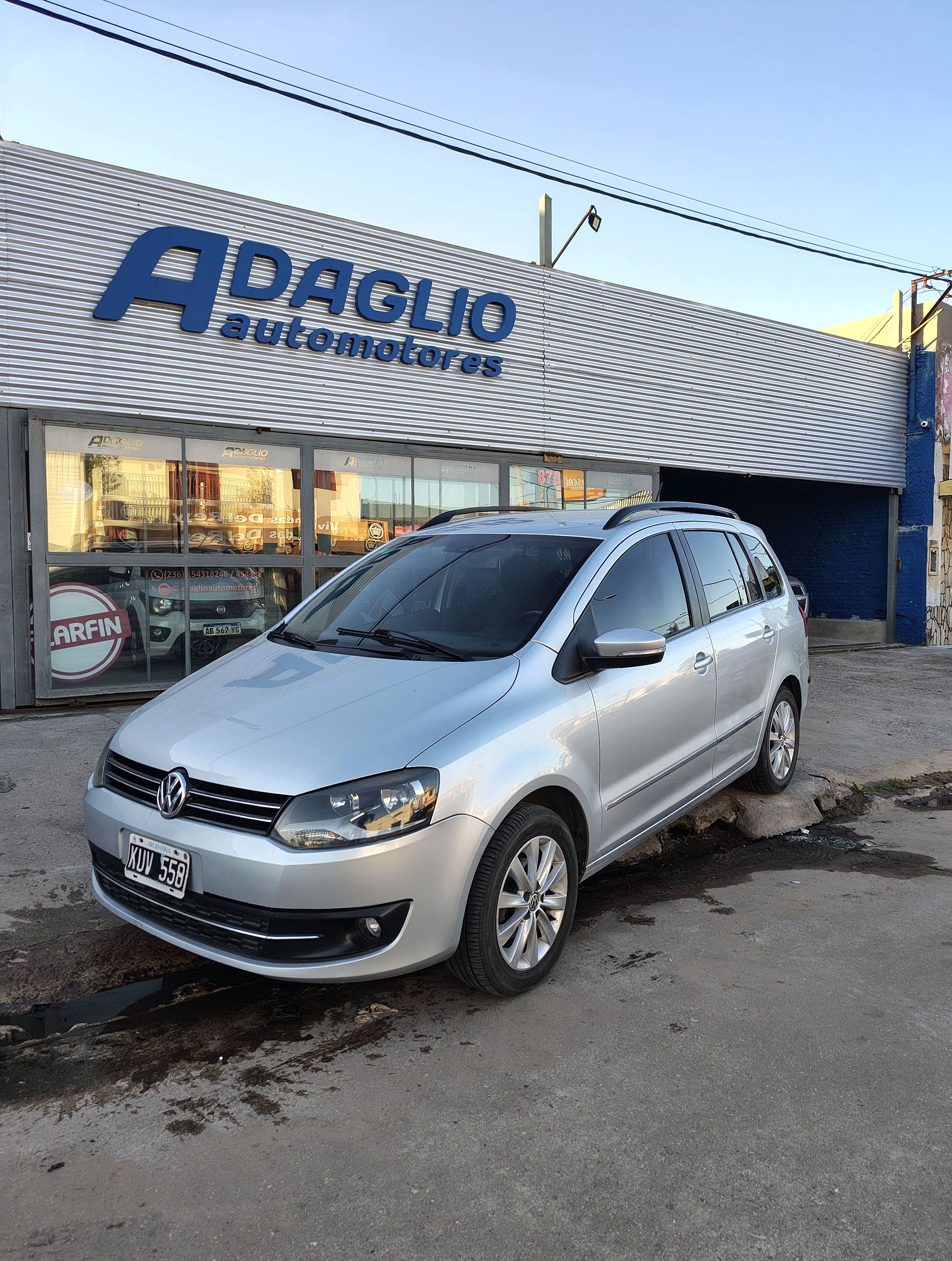 Miniatura 2 de VOLKSWAGEN SURAN HIGHLINE 2012