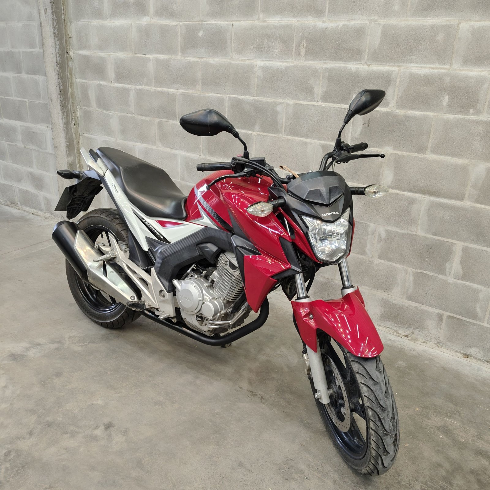 Miniatura 2 de HONDA CB TWISTER 2017