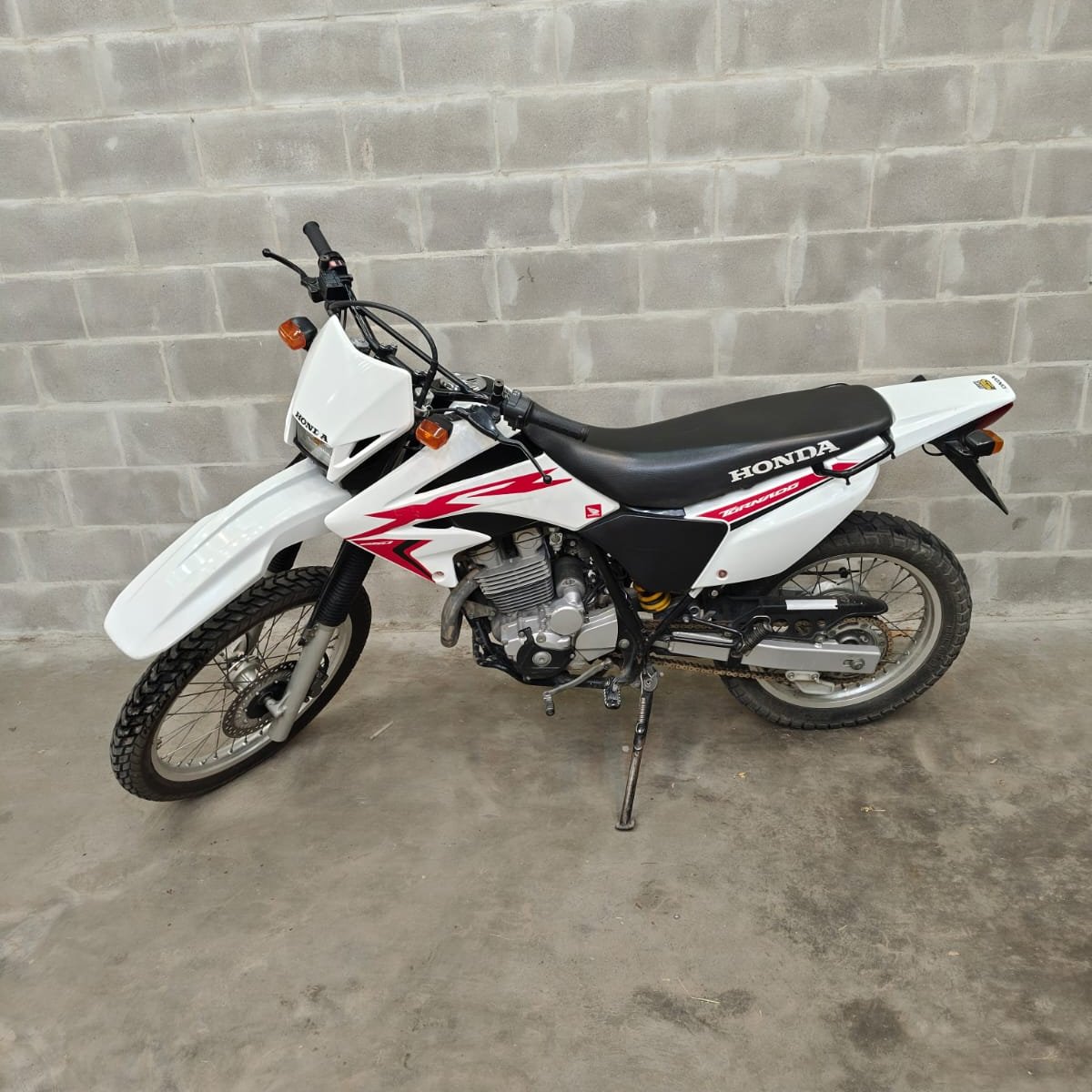 Miniatura 2 de HONDA TORNADO 250 2022