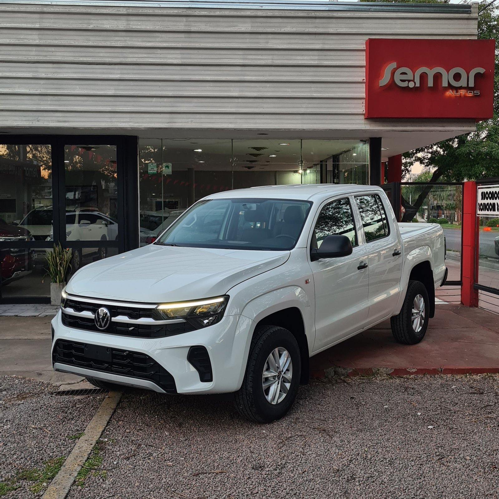 Miniatura 2 de VOLKSWAGEN AMAROK TRENDLINE 2.0 2025