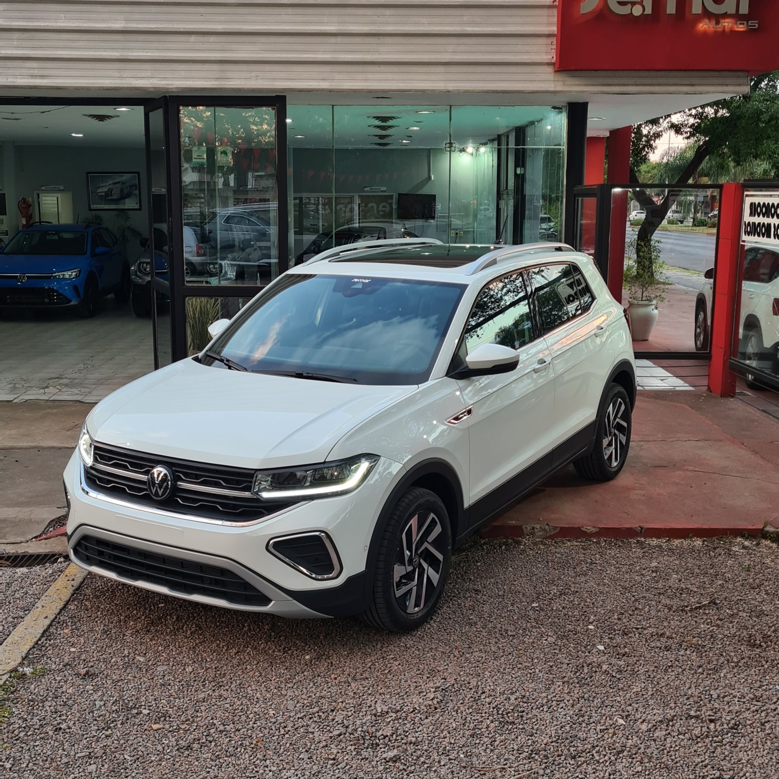 Miniatura 2 de VOLKSWAGEN T-CROSS HIGHLINE 1.0 AT 2026