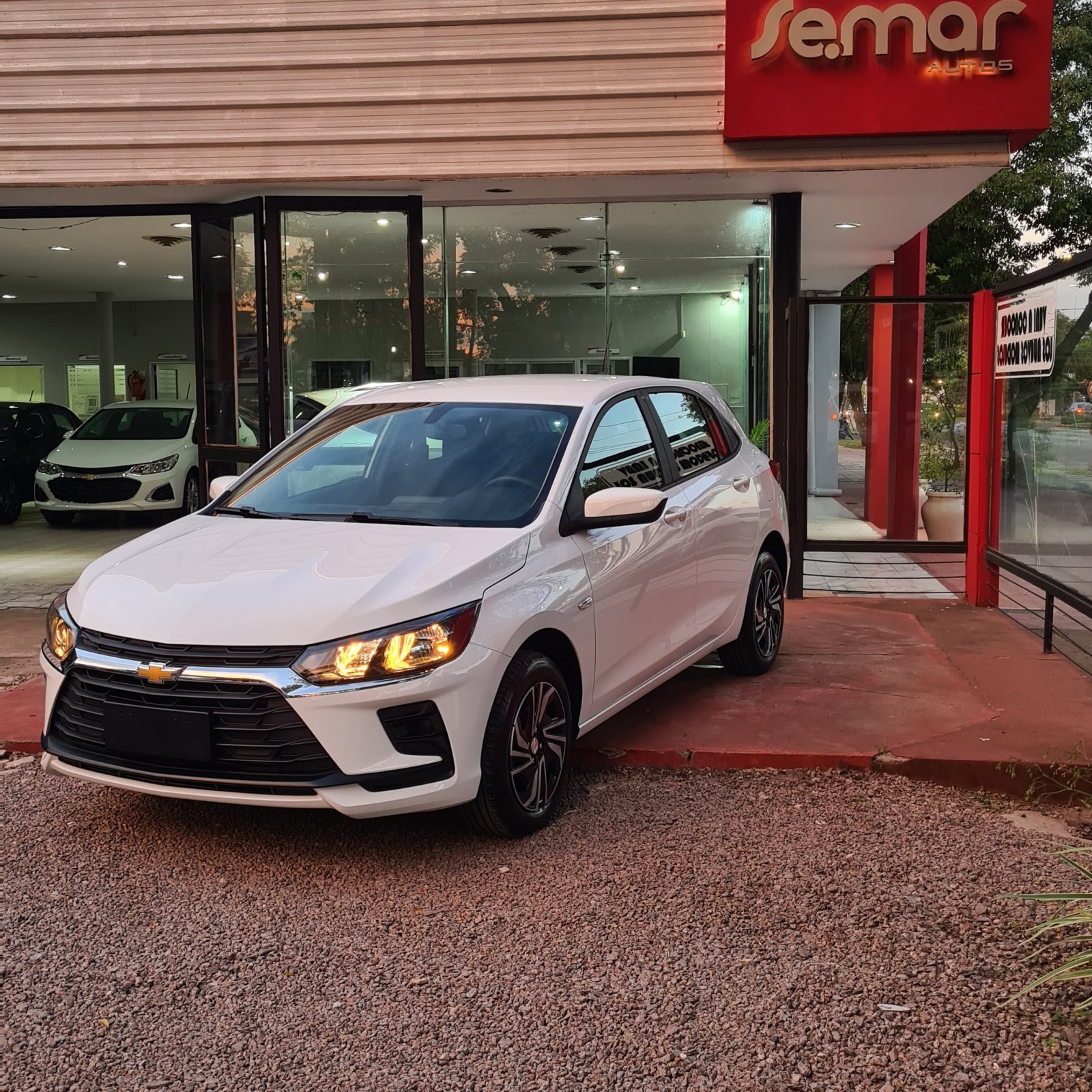 Miniatura 2 de CHEVROLET ONIX LT MANUAL 1.0 2026