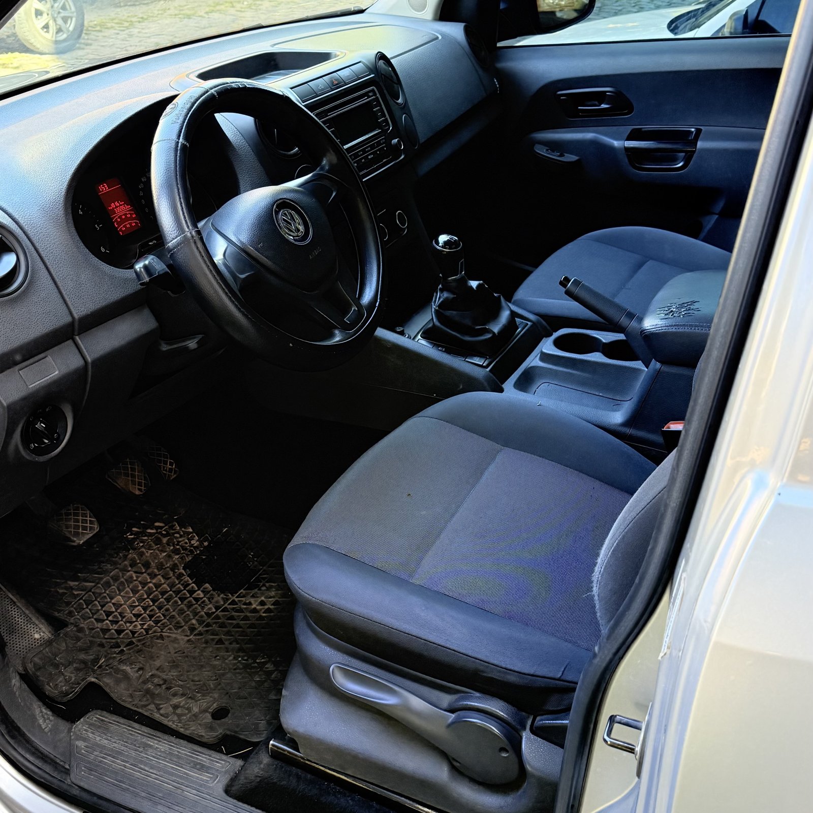 Miniatura 8 de VOLKSWAGEN AMAROK 2.0L TDI 140CV 4X2 CS 2015