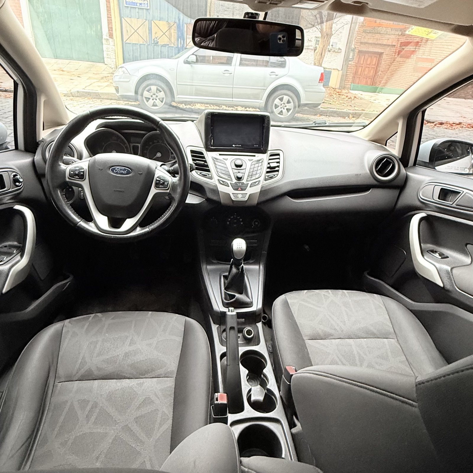 Miniatura 7 de FORD FIESTA KINETIC DESIGN TITANIUM 2012