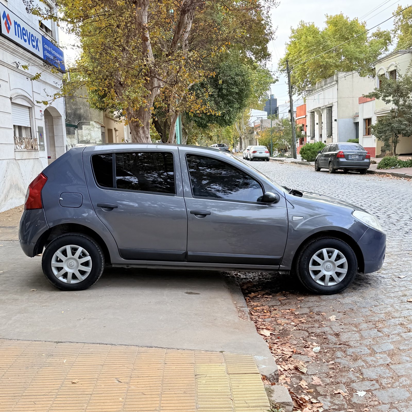 Miniatura 4 de RENAULT SANDERO CONFORT 1.6 16V 2009