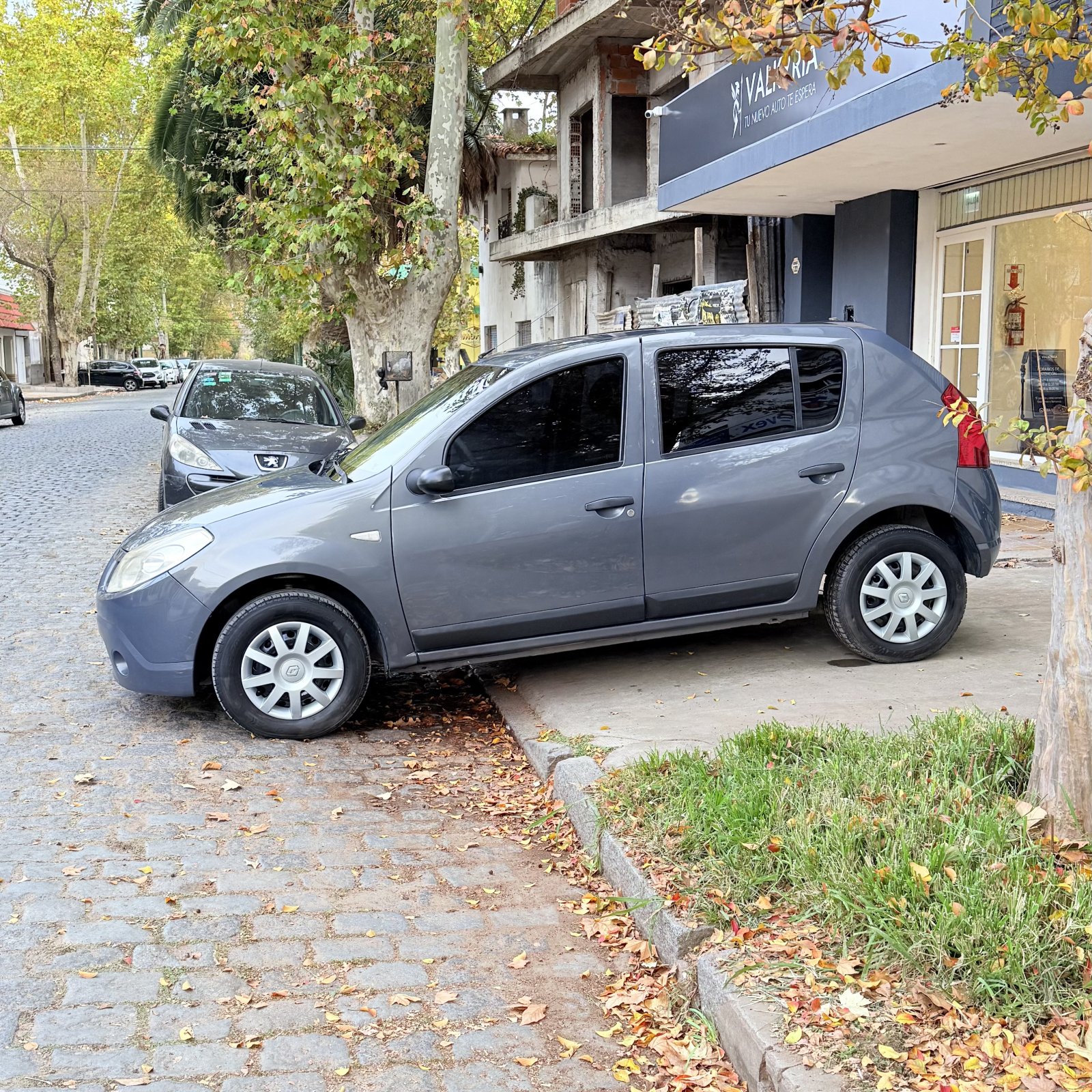 Miniatura 7 de RENAULT SANDERO CONFORT 1.6 16V 2009