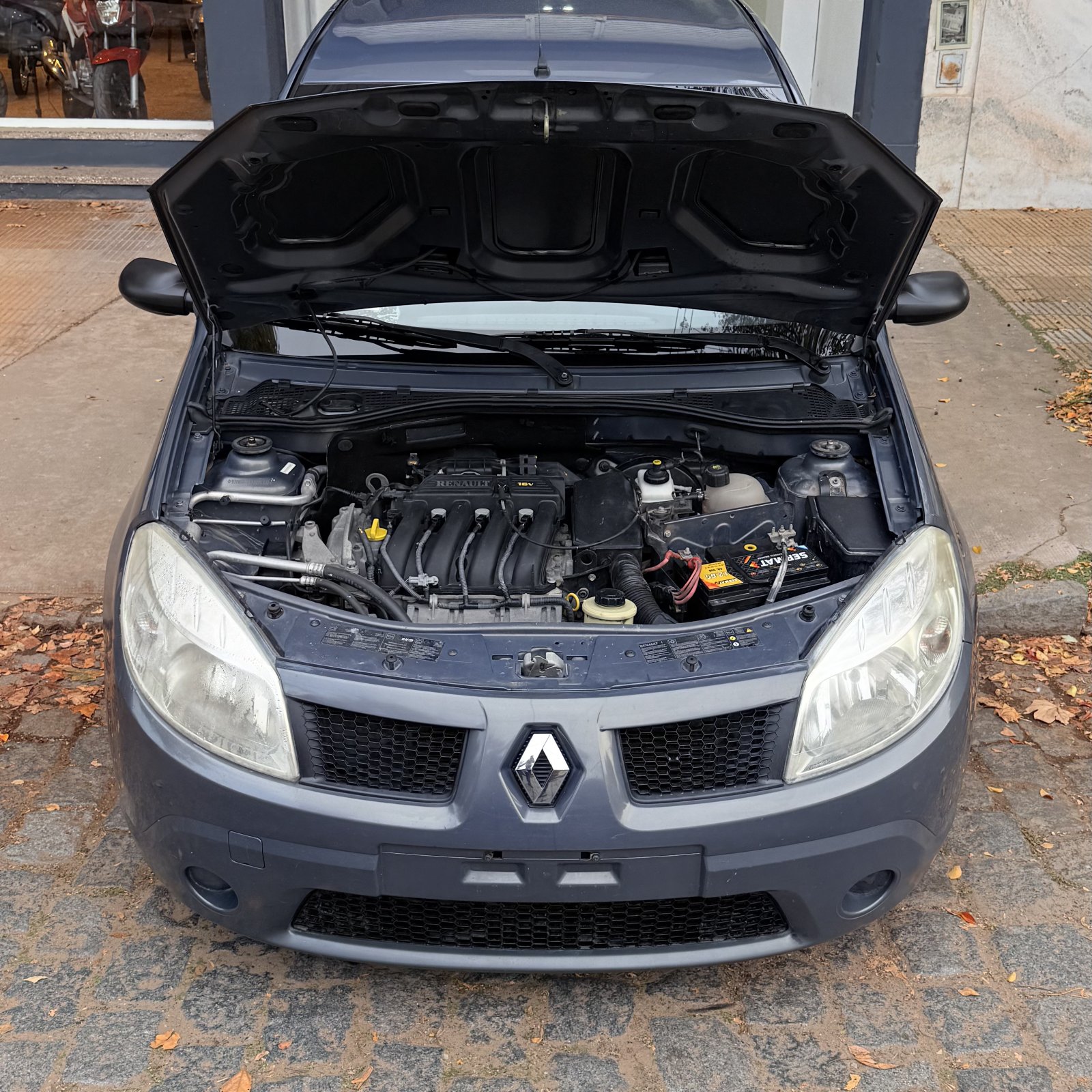 Miniatura 8 de RENAULT SANDERO CONFORT 1.6 16V 2009