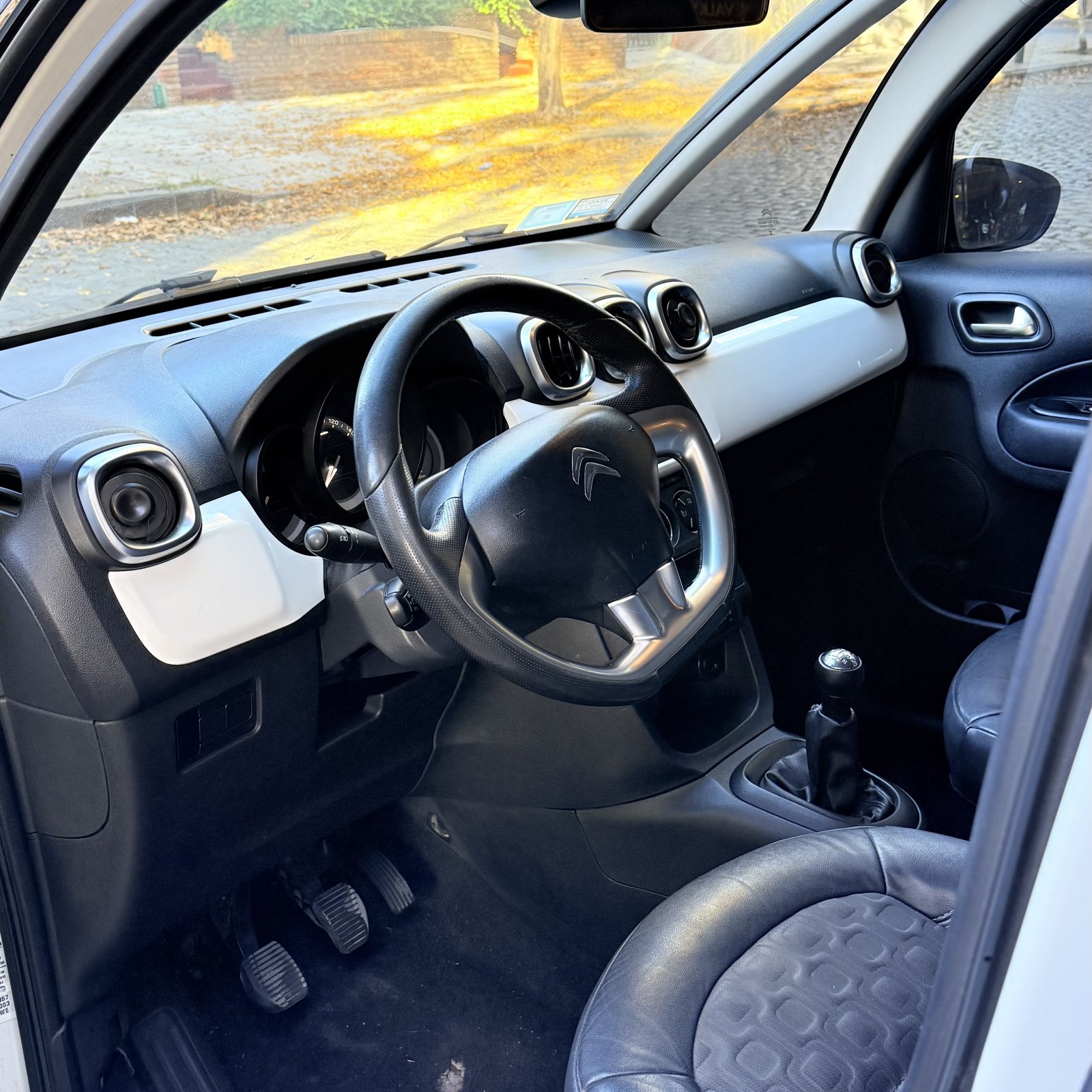 Miniatura 9 de CITROEN C3 AIRCROSS 115 SHINE W 2016