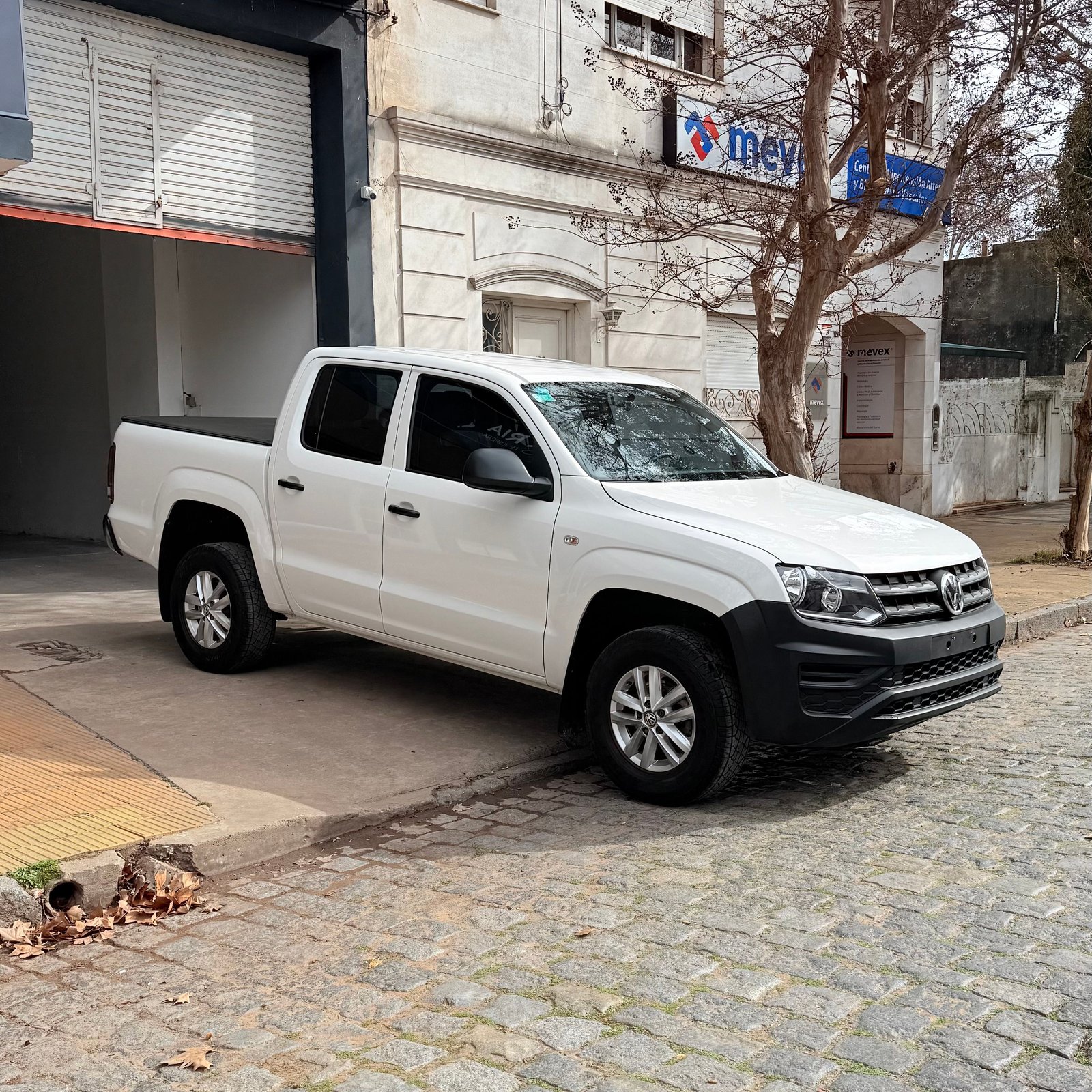 Miniatura 4 de VOLKSWAGEN AMAROK TRENDLINE 4X2 2.0L TDI 140CV 2023