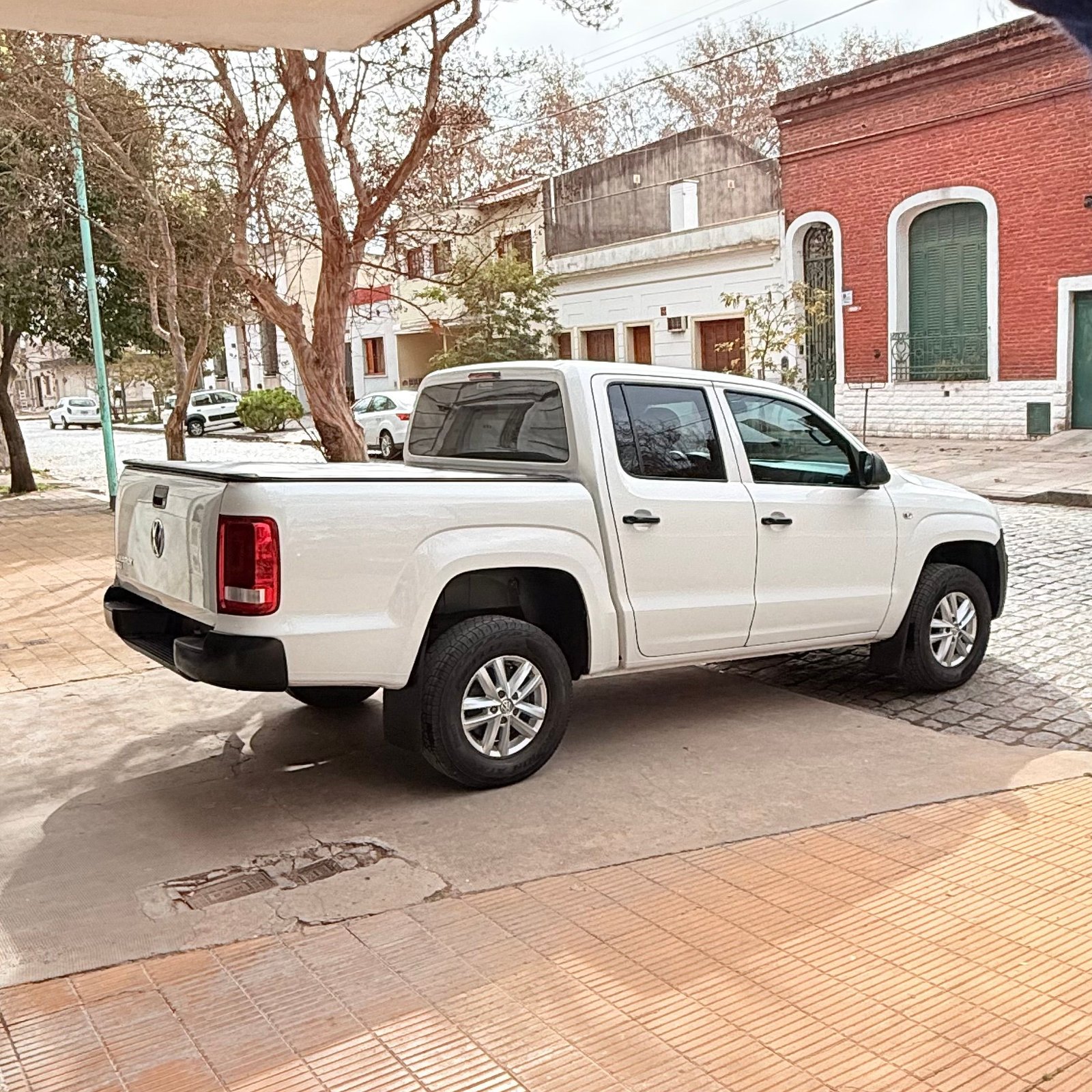 Miniatura 5 de VOLKSWAGEN AMAROK TRENDLINE 4X2 2.0L TDI 140CV 2023