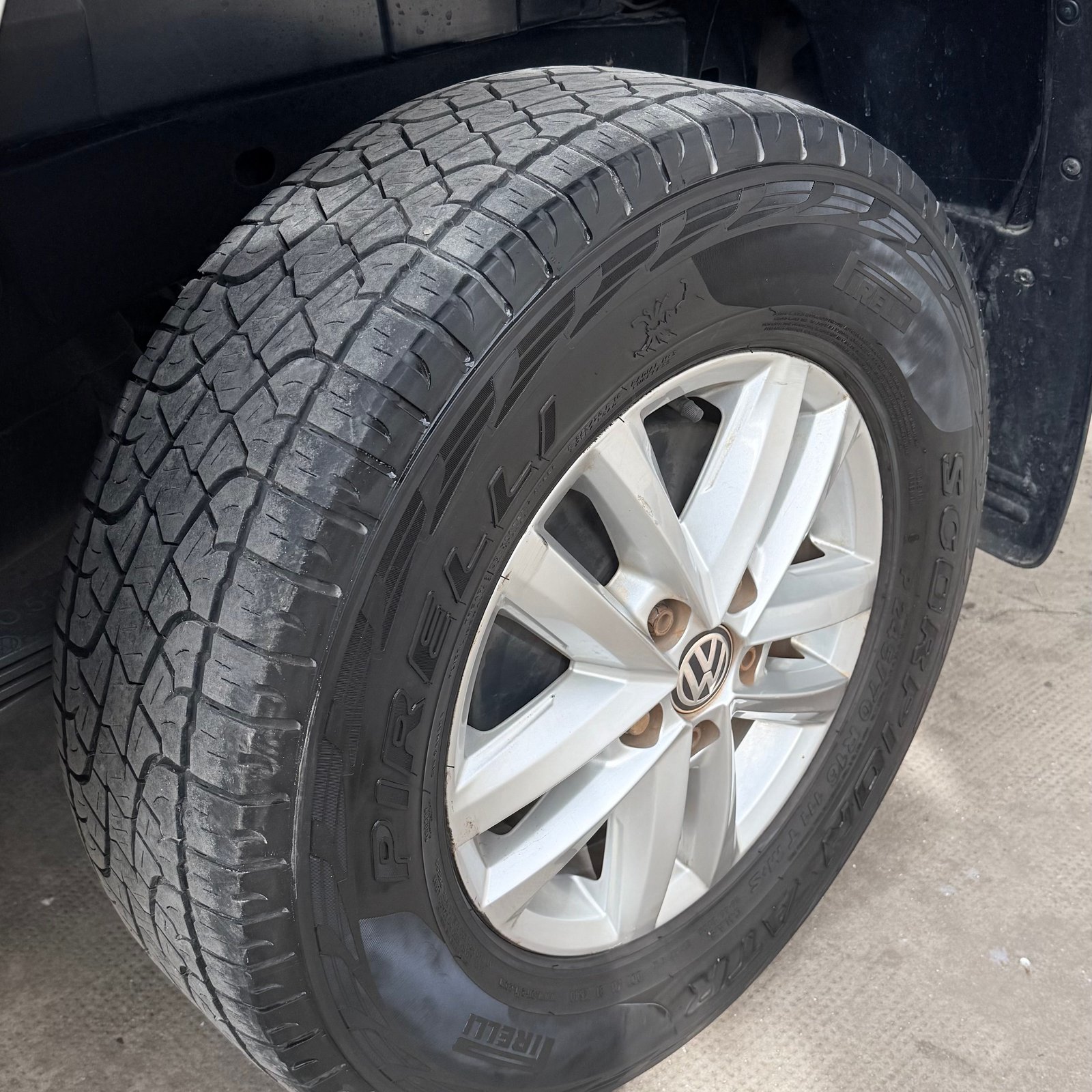 Miniatura 8 de VOLKSWAGEN AMAROK TRENDLINE 4X2 2.0L TDI 140CV 2023
