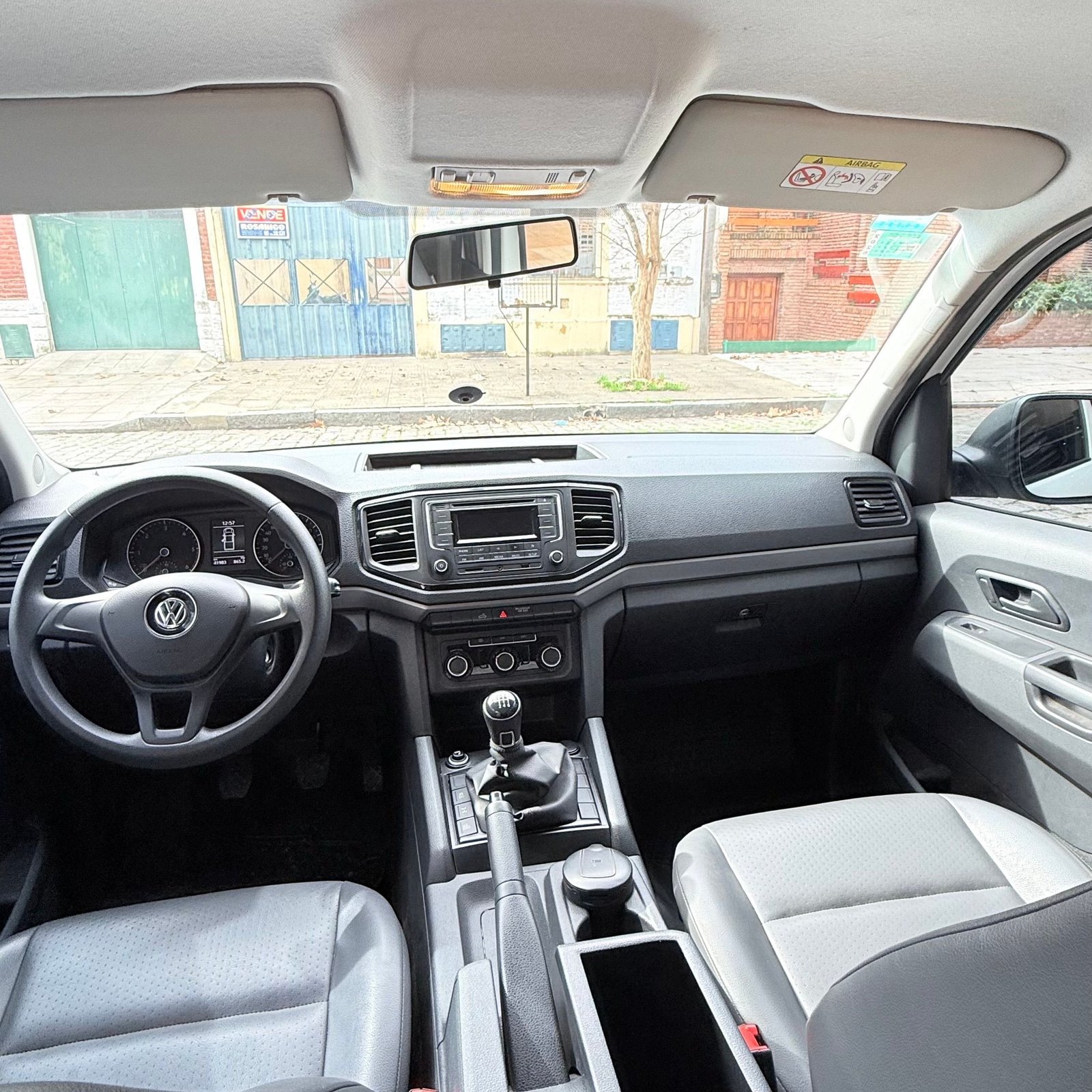 Miniatura 9 de VOLKSWAGEN AMAROK TRENDLINE 4X2 2.0L TDI 140CV 2023