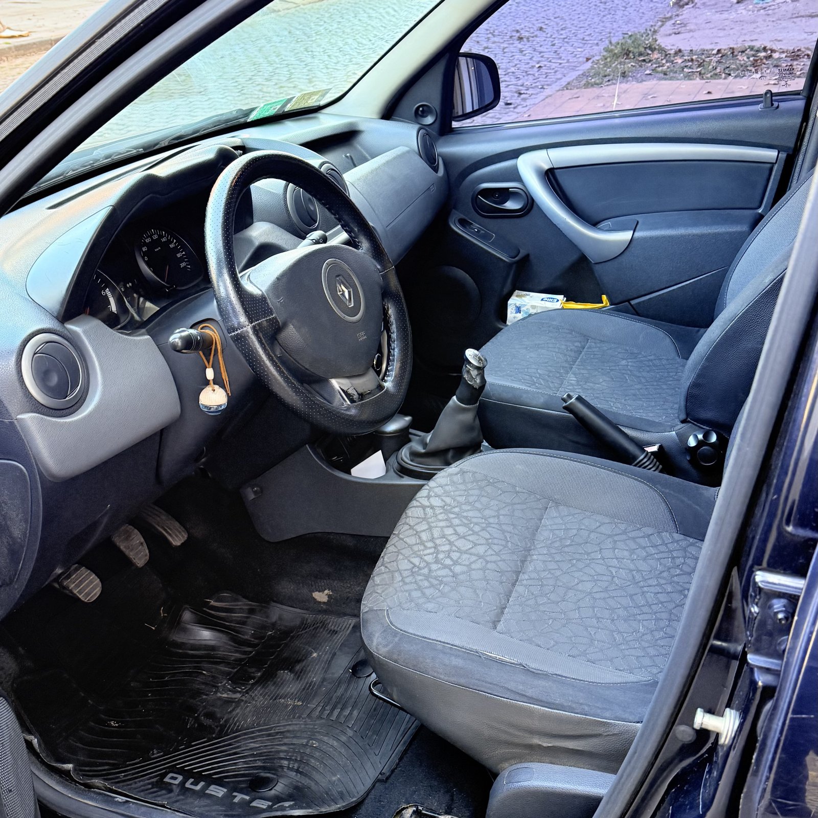 Miniatura 9 de RENAULT DUSTER CONFORT PLUS 1.6 ABS 4X2 2013