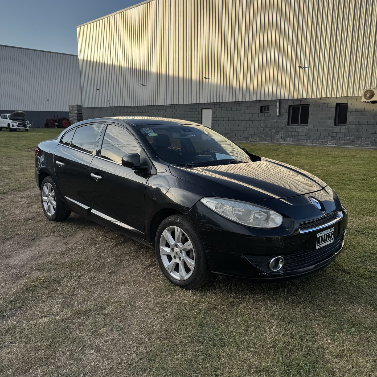 Miniatura 2 de RENAULT FLUENCE 2.0 PRIVILEGE CVT 2012