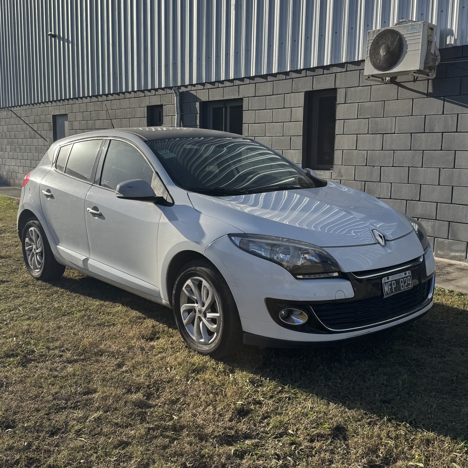 Miniatura 2 de RENAULT MEGANE III 2.0 LUXE MANUAL 2013