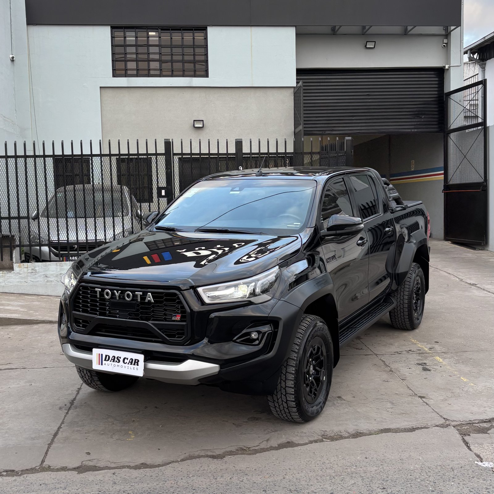 Miniatura 2 de TOYOTA HILUX GR-SPORT IV 6 A/T 2.8 2025