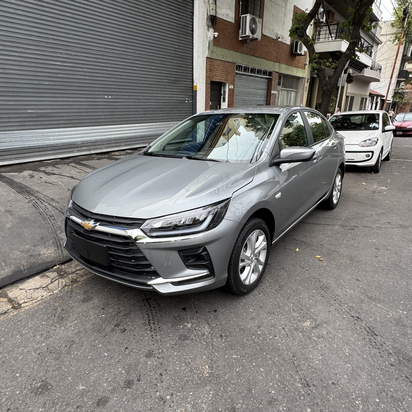 Miniatura 2 de CHEVROLET ONIX LTZ PLUZ 2026