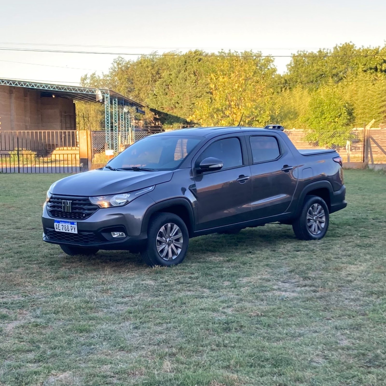 Miniatura 2 de FIAT STRADA FREEDOM DC C/GNC 1.4 2021