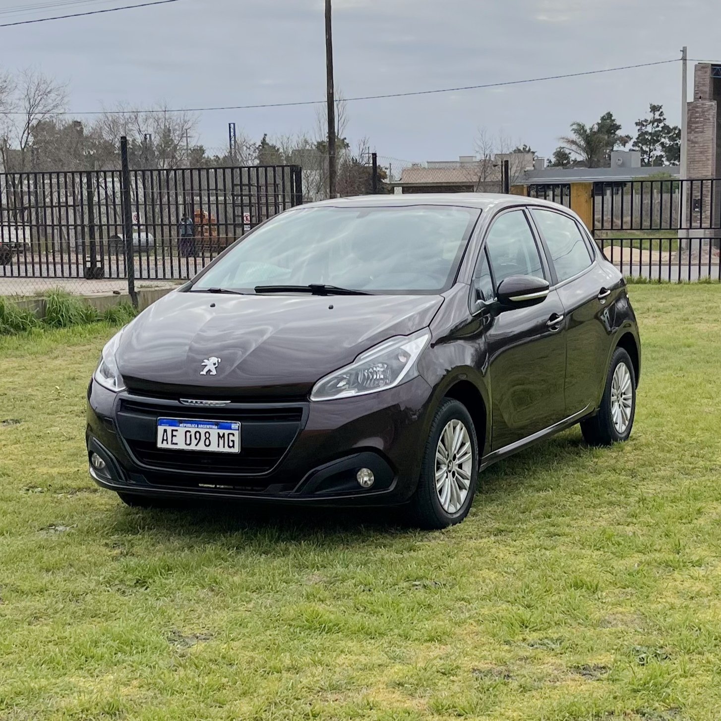 Miniatura 2 de PEUGEOT 208 ALLURE 1.6 MT 2020
