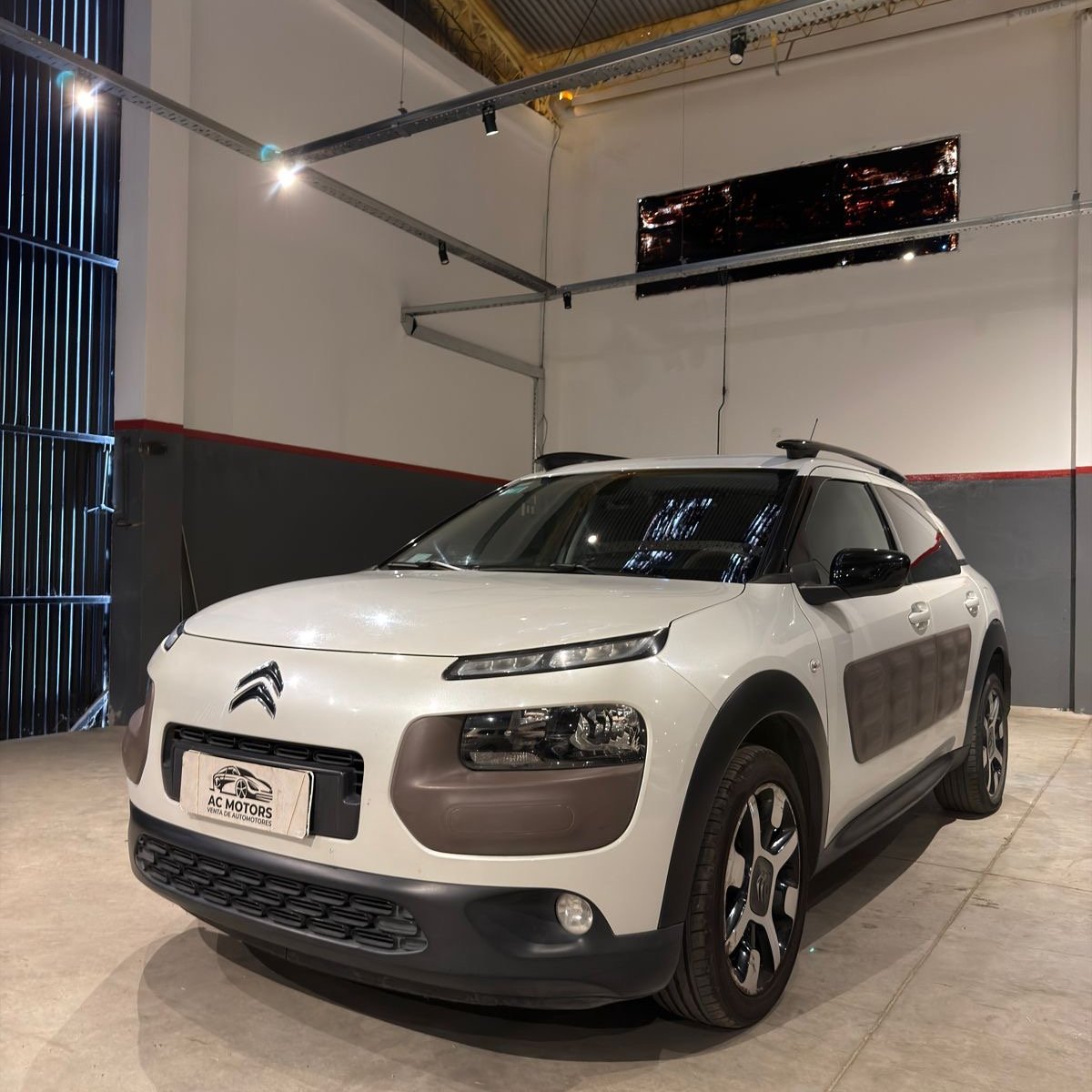 Miniatura 2 de CITROEN C4 CACTUS 2017