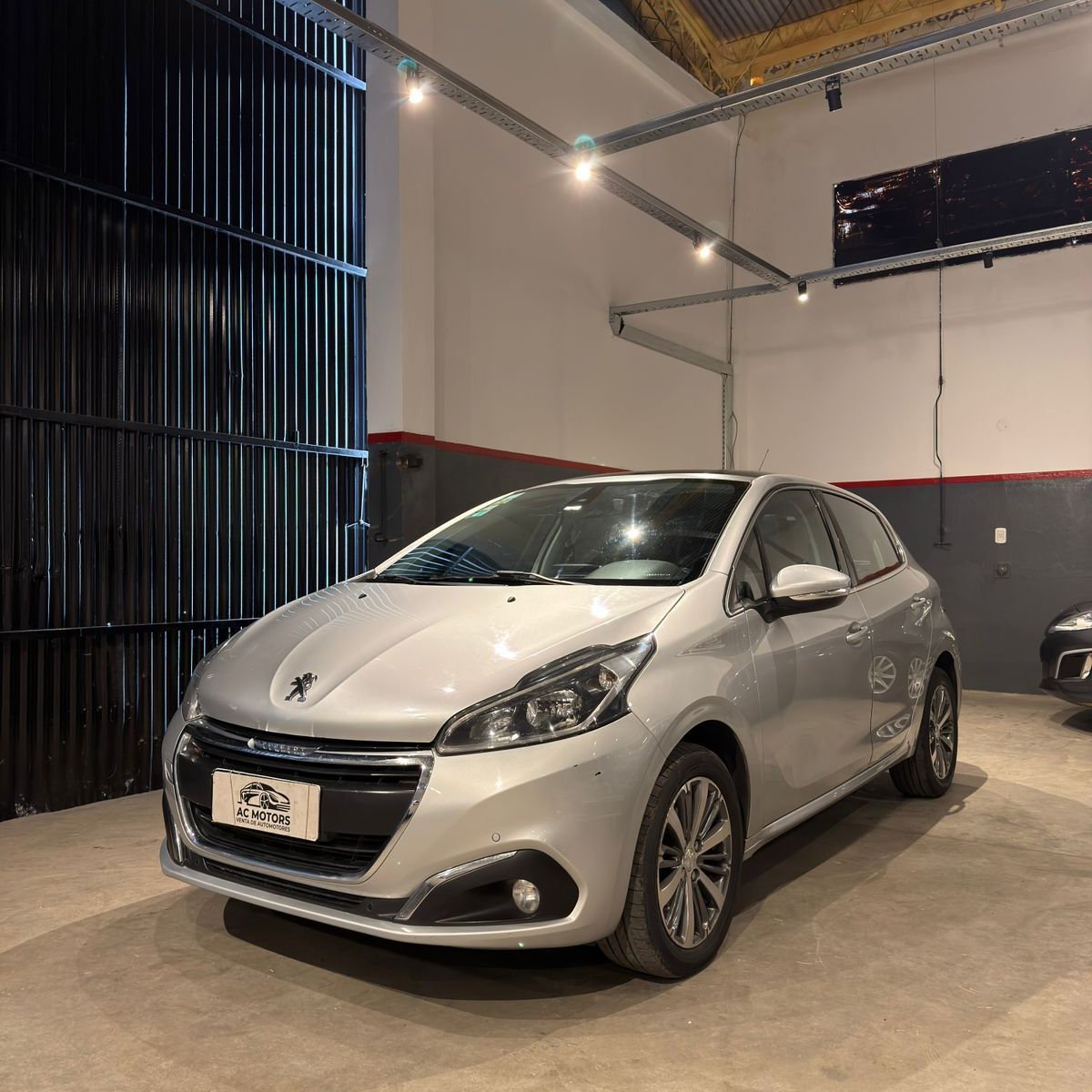 Miniatura 2 de PEUGEOT 208 FELINE AT 2017